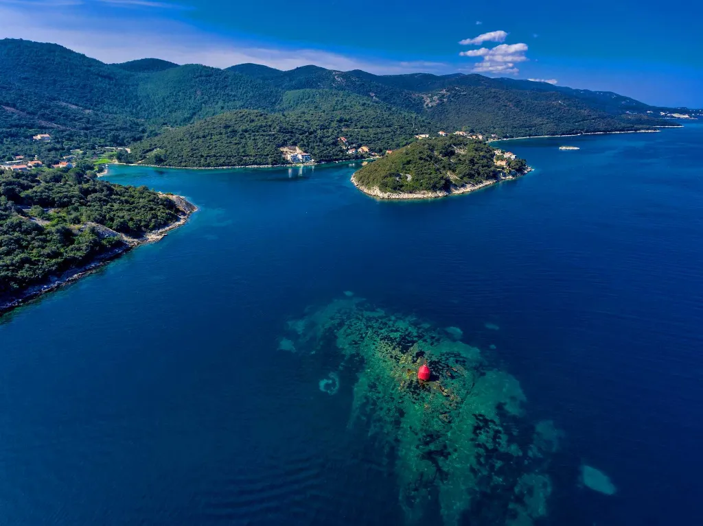 Korčula Seafront Villa for 8 with Infinity Pool