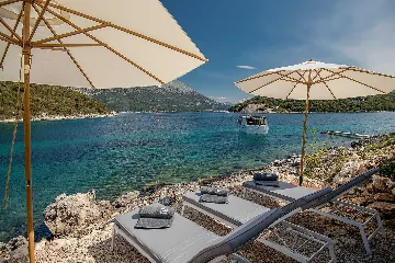 Korčula Seafront Villa for 8 with Infinity Pool