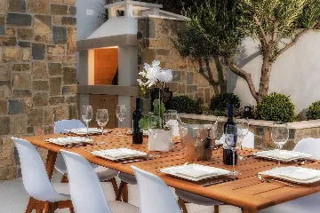 Korčula Seafront Villa for 8 with Infinity Pool