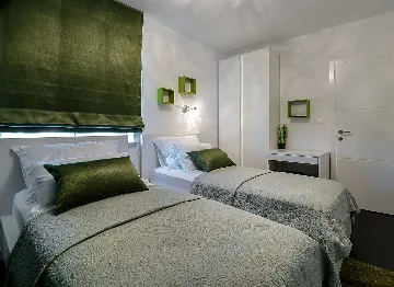 Villa with Heated Outdoor Pool in Mimice (6+2)