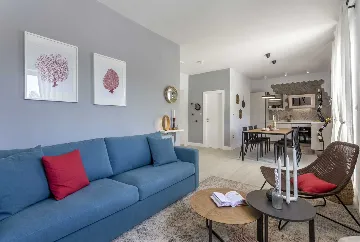 3-Bedroom Villa with Outdoor Pool in Sumartin