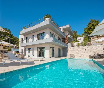 Milna Croatia 4-Bedroom Villa with Heated Pool