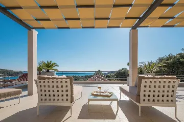 Milna 4-Bedroom Villa with Heated Pool