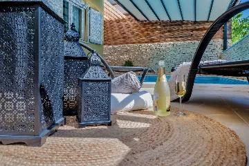 Split Villa in Zrnovnica with Heated Pool