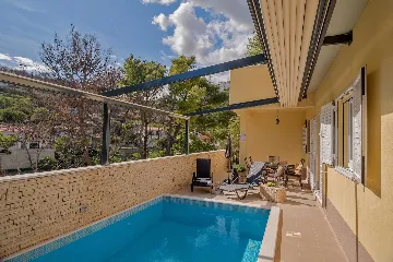 Split Villa in Zrnovnica with Heated Pool