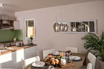 Split Villa in Zrnovnica with Heated Pool