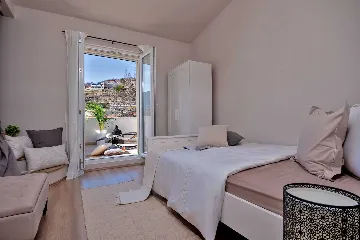 Split Villa in Zrnovnica with Heated Pool