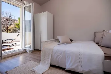 Split Villa in Zrnovnica with Heated Pool