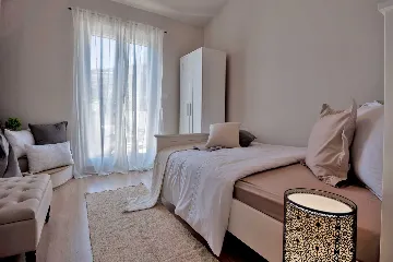 Split Villa in Zrnovnica with Heated Pool