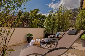 Split Villa in Zrnovnica with Heated Pool