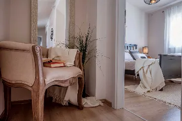 Split Villa in Zrnovnica with Heated Pool