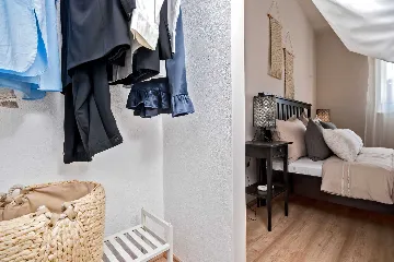 Split Villa in Zrnovnica with Heated Pool