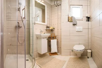 Split Villa in Zrnovnica with Heated Pool