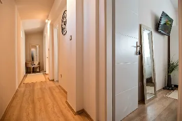 Split Villa in Zrnovnica with Heated Pool