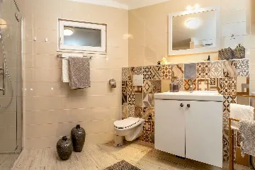 Split Villa in Zrnovnica with Heated Pool