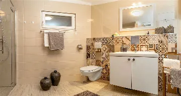 Split Villa in Zrnovnica with Heated Pool