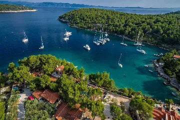 Milna Villa for 10–15 Guests with Heated Pool