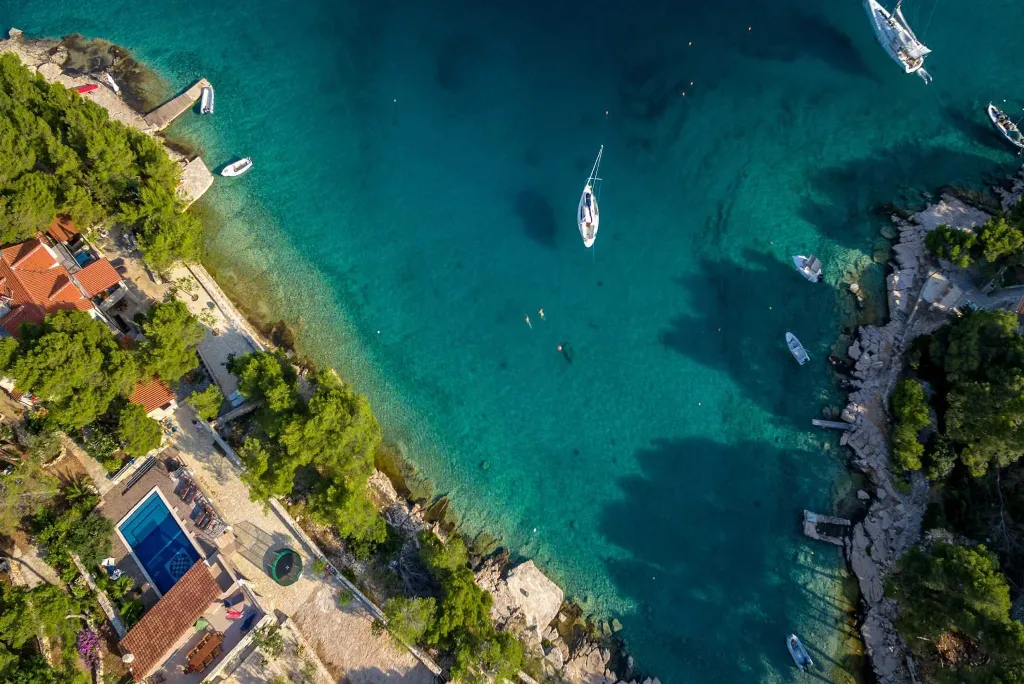 Milna Villa for 10–15 Guests with Heated Pool