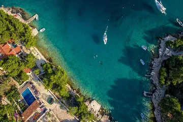 Milna Villa for 10–15 Guests with Heated Pool