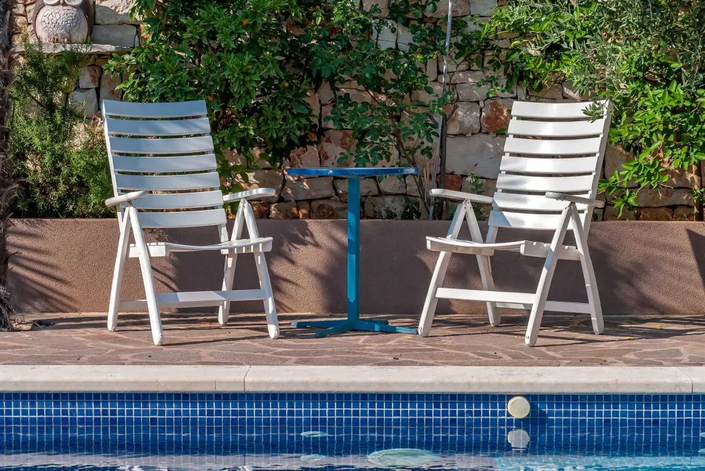 Milna Villa for 10–15 Guests with Heated Pool