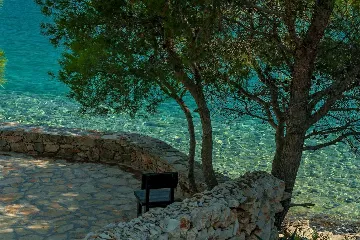 Milna Villa for 10–15 Guests with Heated Pool