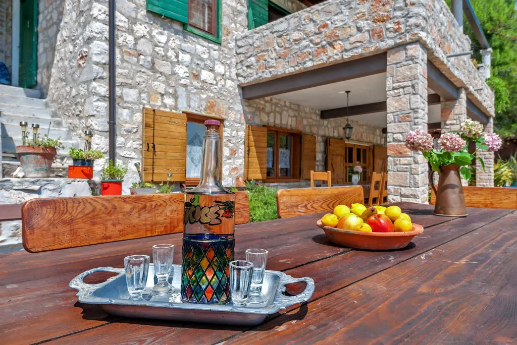 Milna Villa for 10–15 Guests with Heated Pool