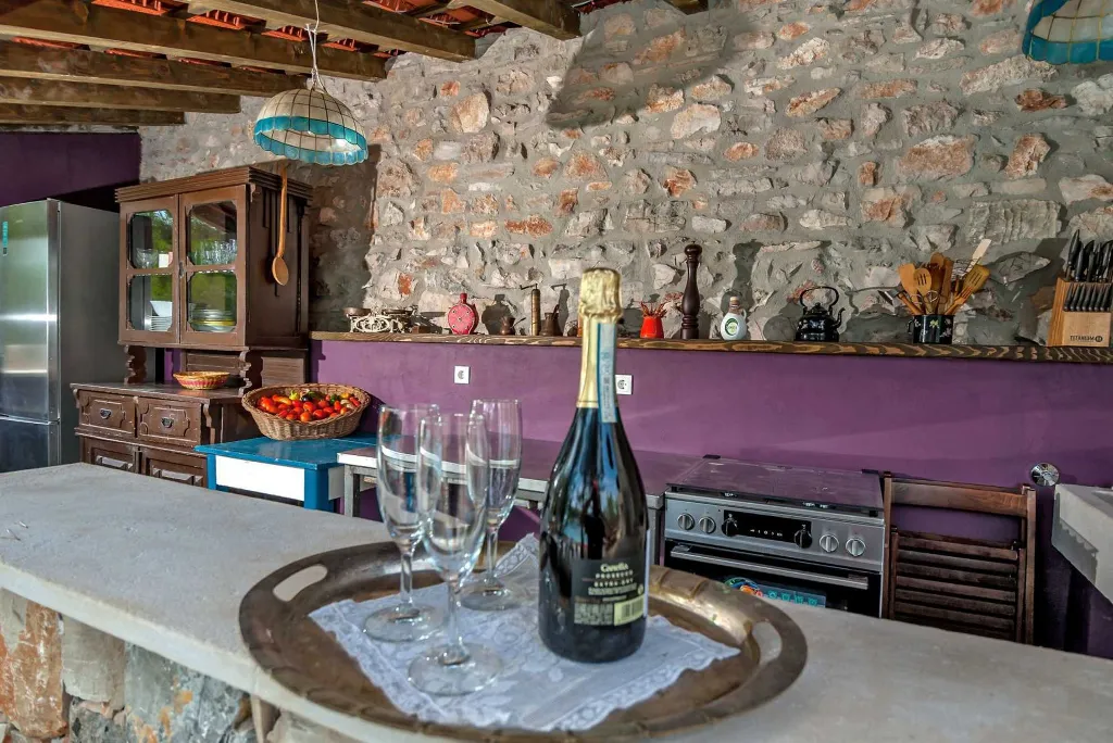 Milna Villa for 10–15 Guests with Heated Pool