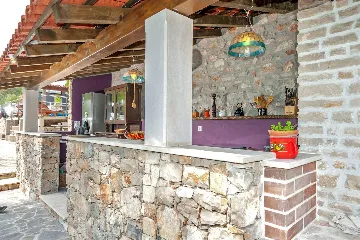 Milna Villa for 10–15 Guests with Heated Pool