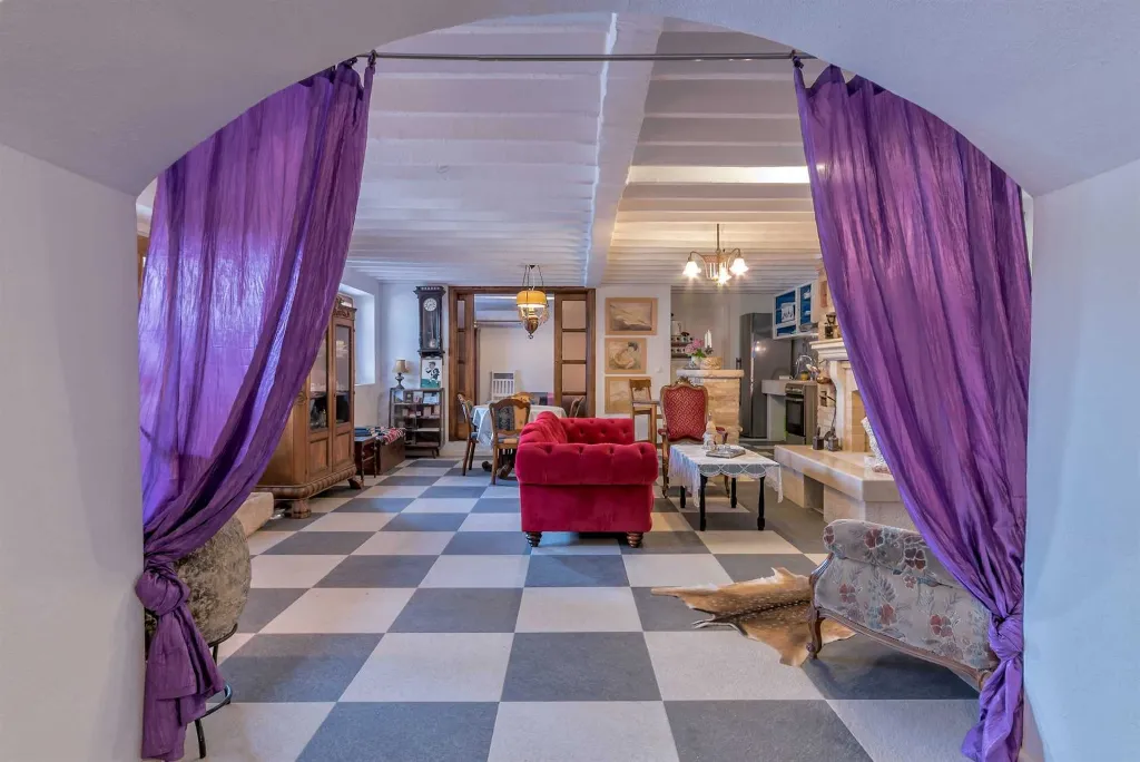 Milna Villa for 10–15 Guests with Heated Pool