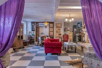 Milna Villa for 10–15 Guests with Heated Pool