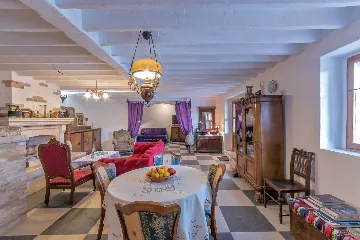 Milna Villa for 10–15 Guests with Heated Pool