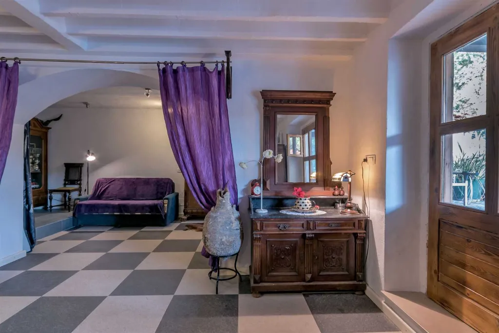 Milna Villa for 10–15 Guests with Heated Pool