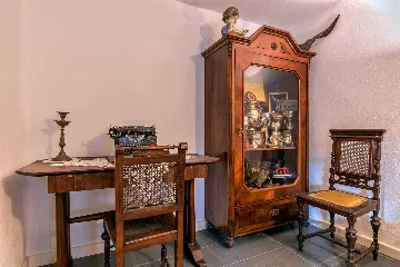 Milna Villa for 10–15 Guests with Heated Pool