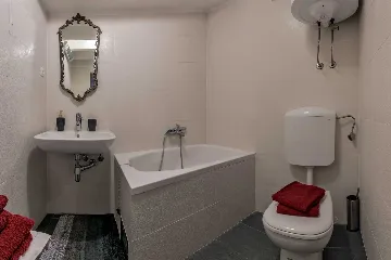 Milna Villa for 10–15 Guests with Heated Pool