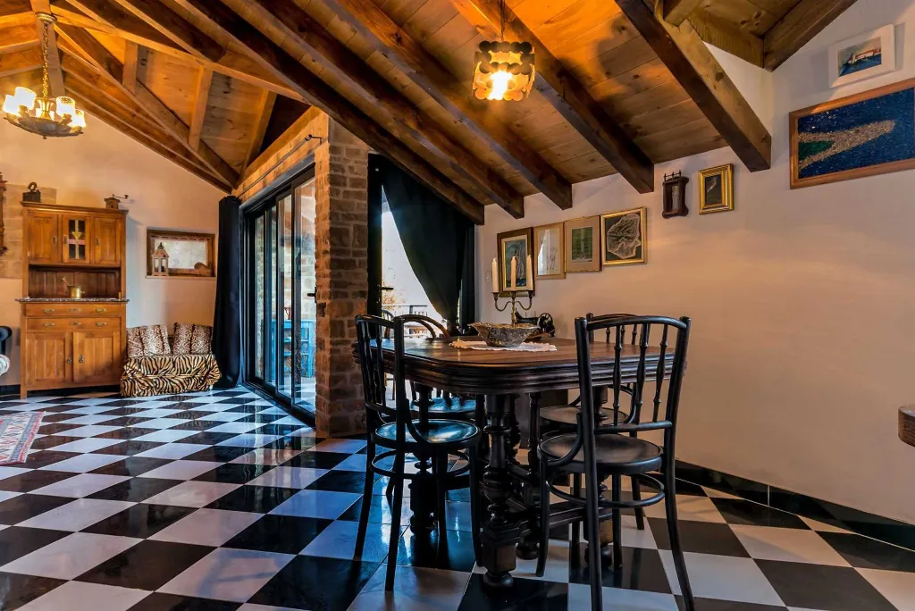 Milna Villa for 10–15 Guests with Heated Pool