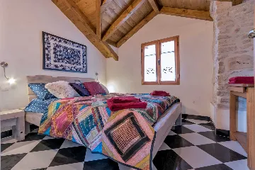 Milna Villa for 10–15 Guests with Heated Pool