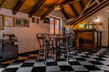 Milna Villa for 10–15 Guests with Heated Pool