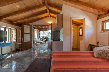 Milna Villa for 10–15 Guests with Heated Pool