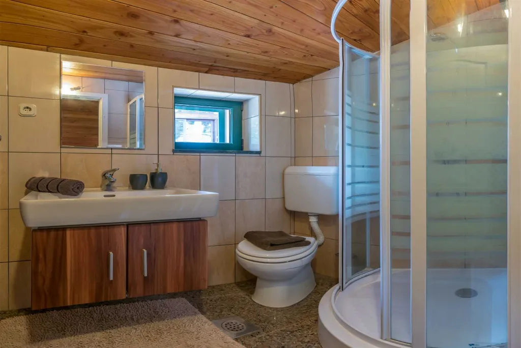Milna Villa for 10–15 Guests with Heated Pool