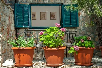 Milna Villa for 10–15 Guests with Heated Pool