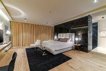 6-Bedroom Villa in Štikovica for Up to 12