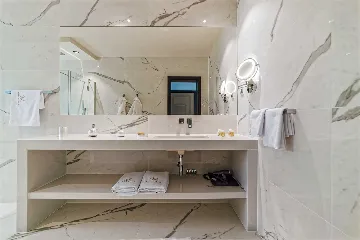 6-Bedroom Villa in Štikovica for Up to 12