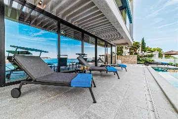 6-Bedroom Villa in Štikovica for Up to 12