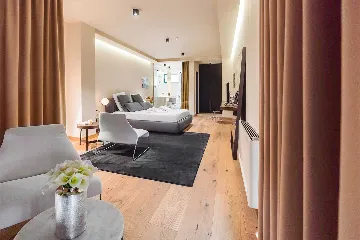 6-Bedroom Villa in Štikovica for Up to 12