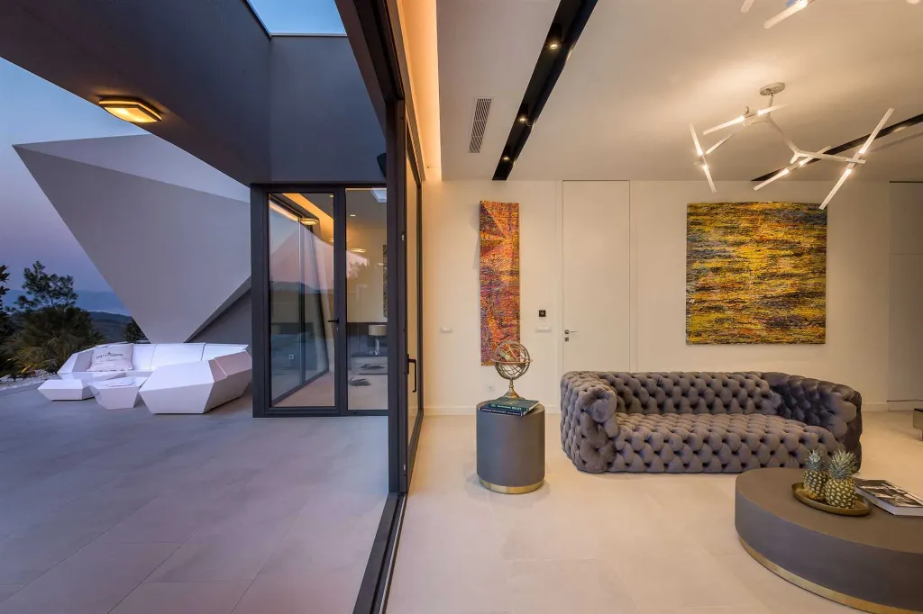 Villa with Two Infinity Pools for 10 in Žrnovo