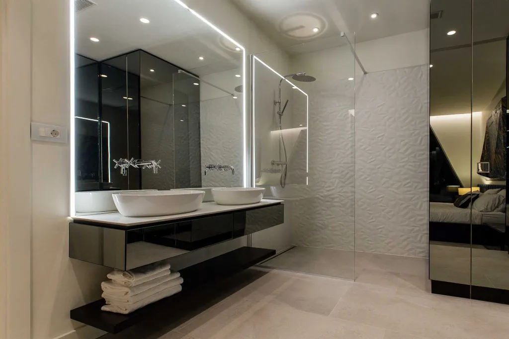 Villa with Two Infinity Pools for 10 in Žrnovo