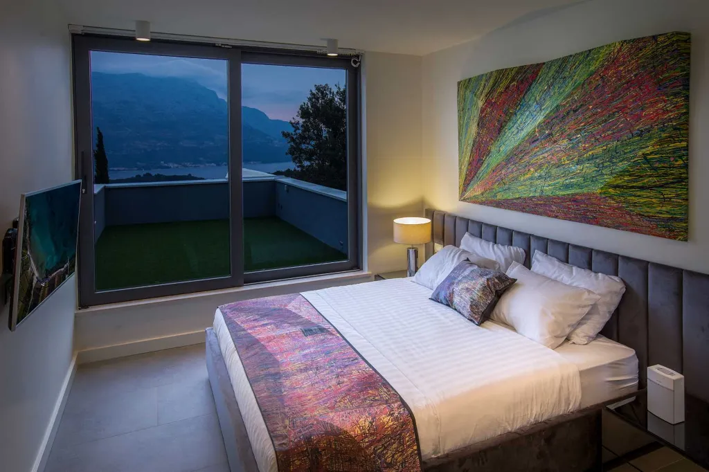 Villa with Two Infinity Pools for 10 in Žrnovo