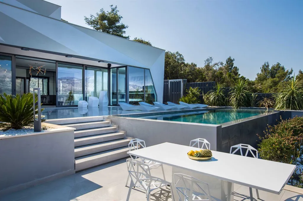 Villa with Two Infinity Pools for 10 in Žrnovo