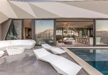 Villa with Two Infinity Pools for 10 in Žrnovo