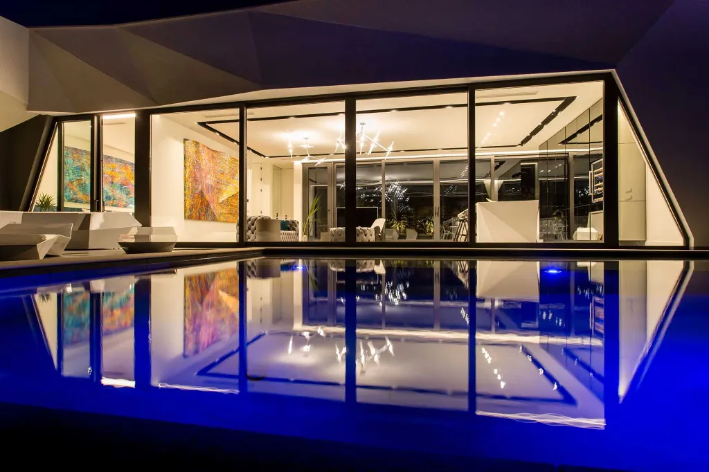 Villa with Two Infinity Pools for 10 in Žrnovo